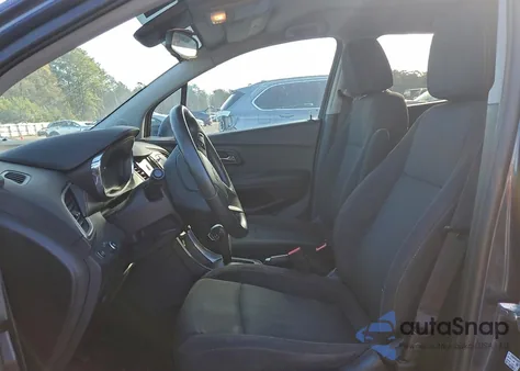 2018 Chevrolet Trax 1Lt из США, поврежденный, VIN 3GNCJLSB5JL306908